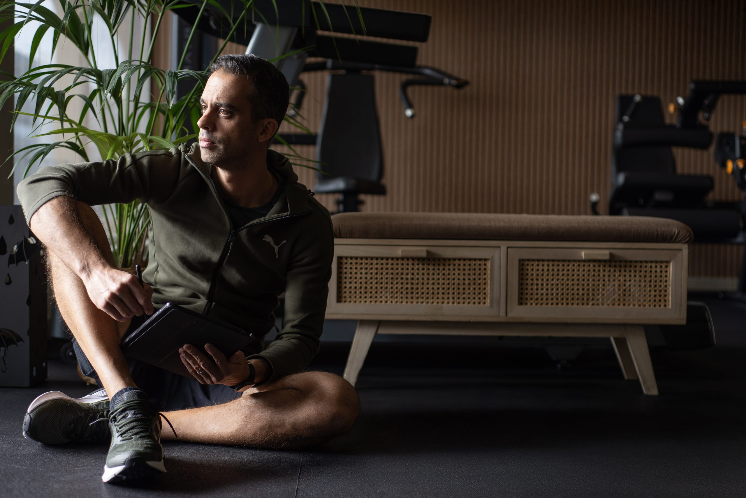 personal trainer João Martins a orientar treino personalizado no Algarve